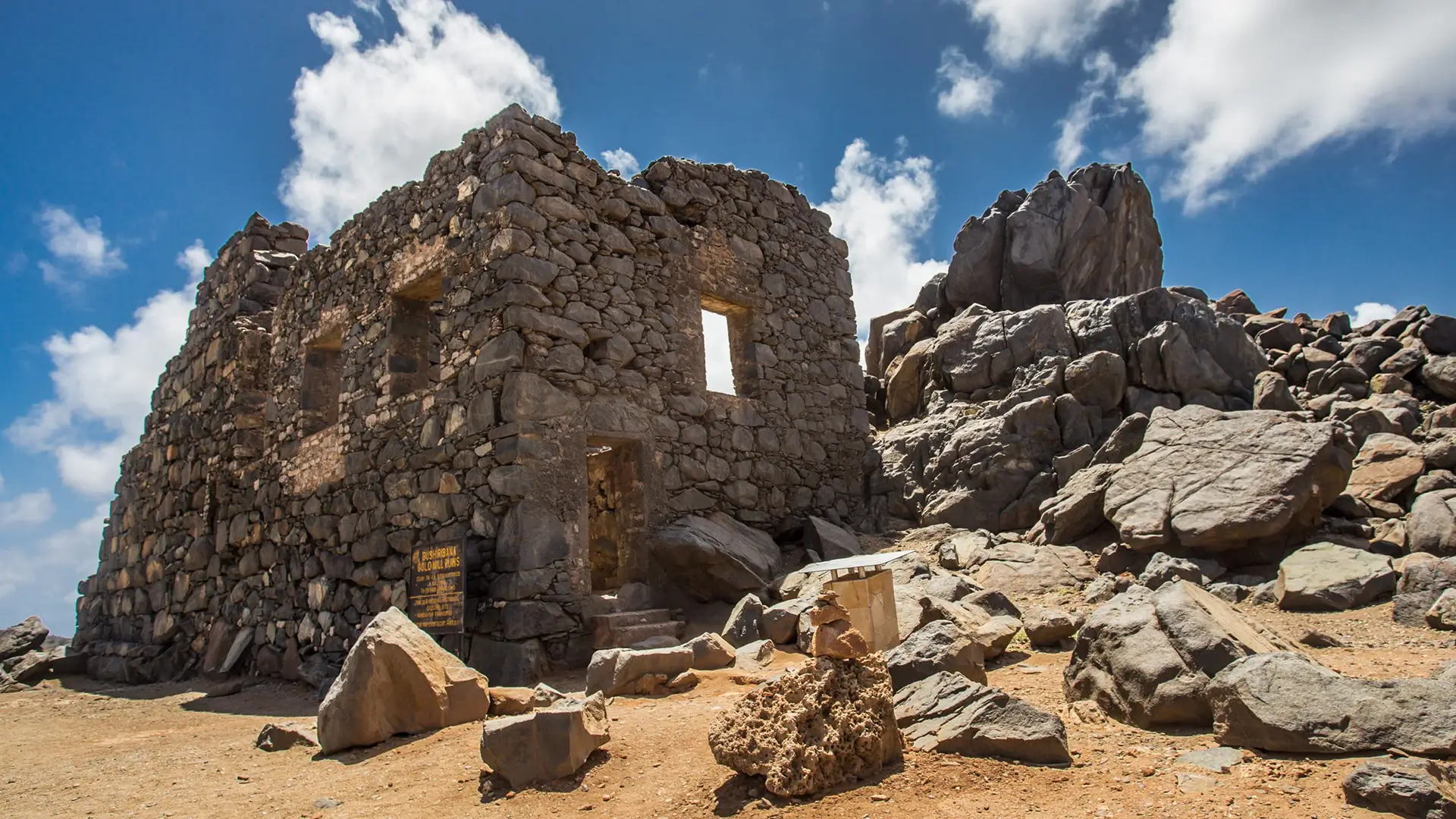 Follow The Gold Hiking & Baby Natural Pool